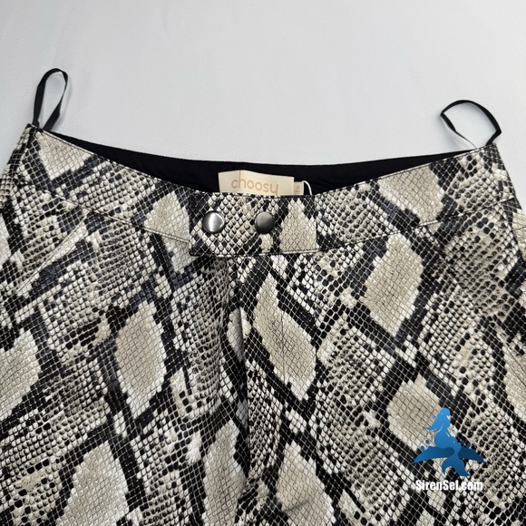 1151 NWT Choosy Elizabeth Faux Leather Pants – Size 4 - Black/Cream Snakeskin - Picture 4 of 16